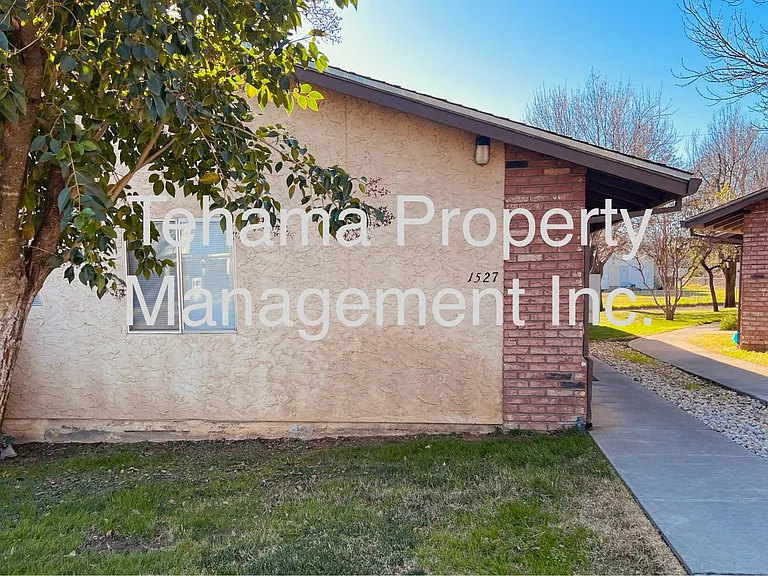 1527 Lincoln St — Photo 14
