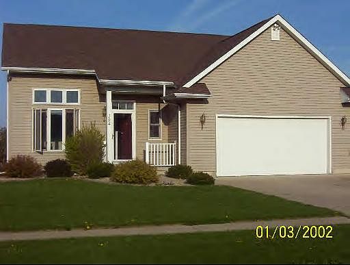 1st image of 394 N Willow St