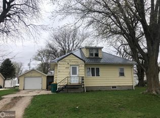 455 Fox Ave, Woden, IA 50484