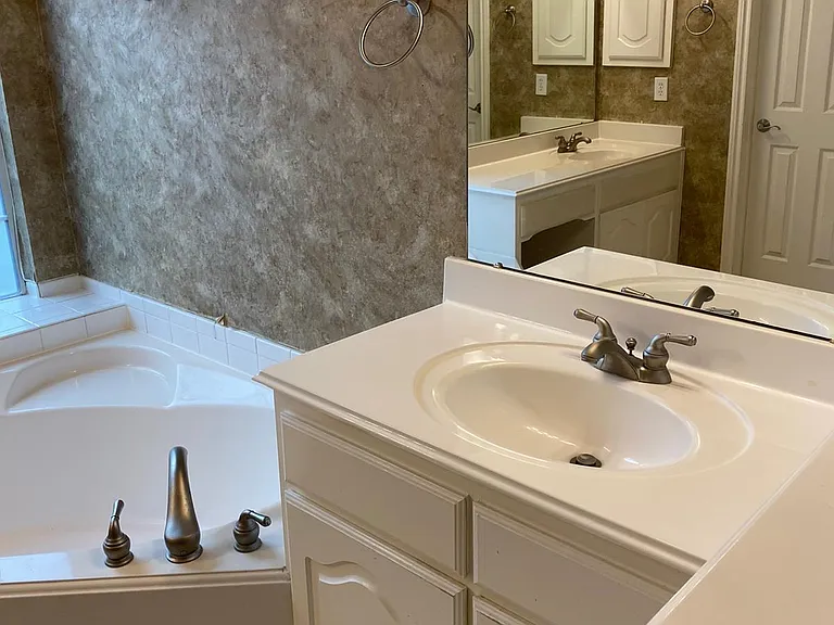 10119 W Temple Dr — Photo 26