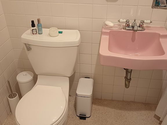 5th image of 600 N Birch Rd APT 606