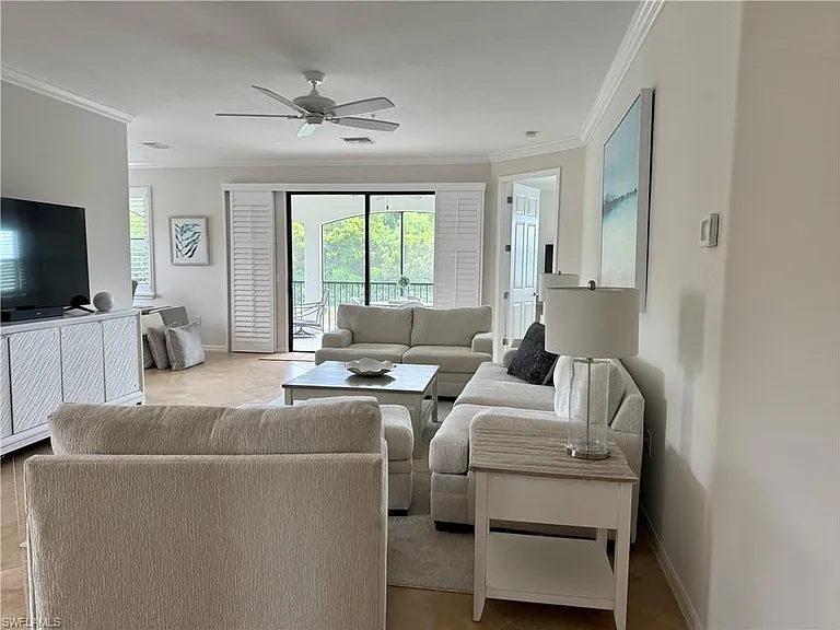 9498 Napoli Ln #201 — Photo 5