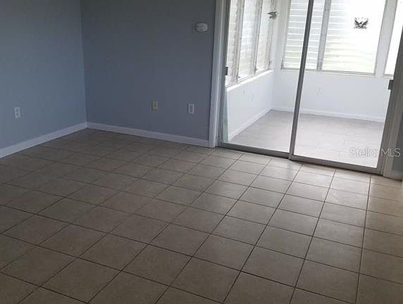 4th image of 226 Waterway Cir