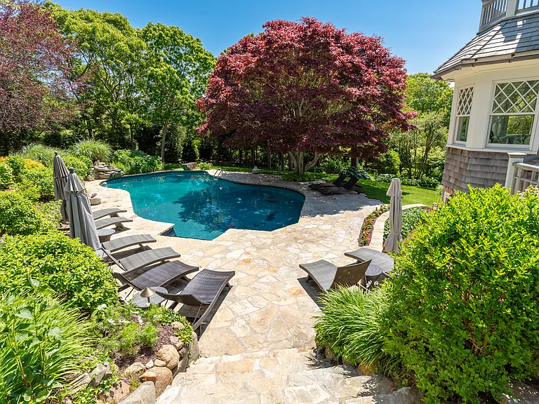 28 Washington Dr — Photo 36