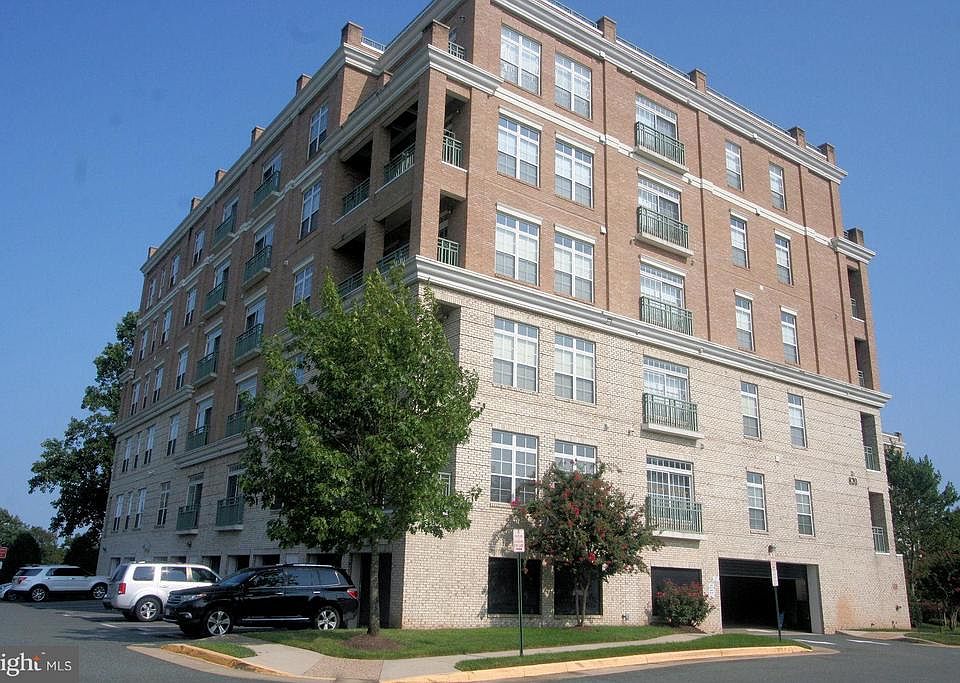 1st image of 820 Belmont Bay Dr APT 403