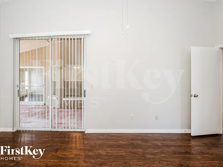 6809 Coral Cove Dr — Photo 8