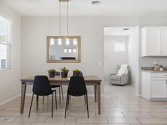 5th image of 10966 W FILLMORE Street