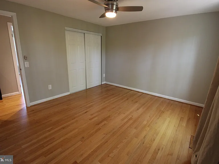 6055 Meyers Landing Ct — Photo 14