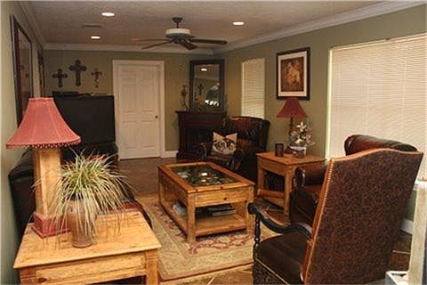 Spacious living area in designer colors.