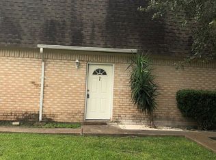 702 Westwood St APT E, Victoria, TX 77901