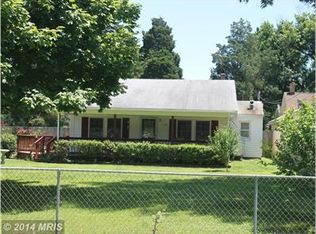 136 5th St, Colonial Beach, VA 22443