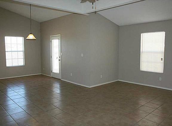 4th image of 3265 Scarlet Point Dr