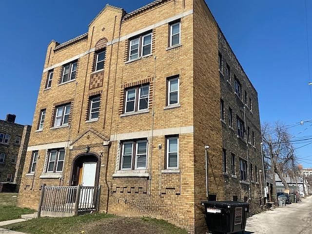 1st image of 2726 W Clybourn St #2732
