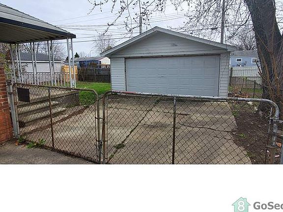 4th image of 1063 Nash Ave