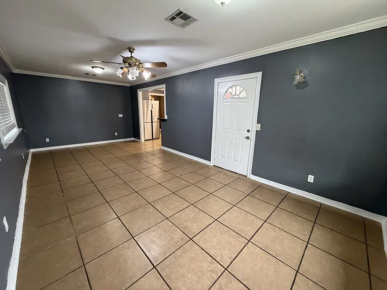 7532 Patricia St — Photo 1
