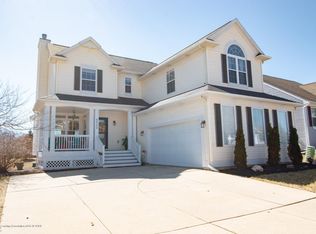 6950 Castleton Dr, Grand Ledge, MI 48837