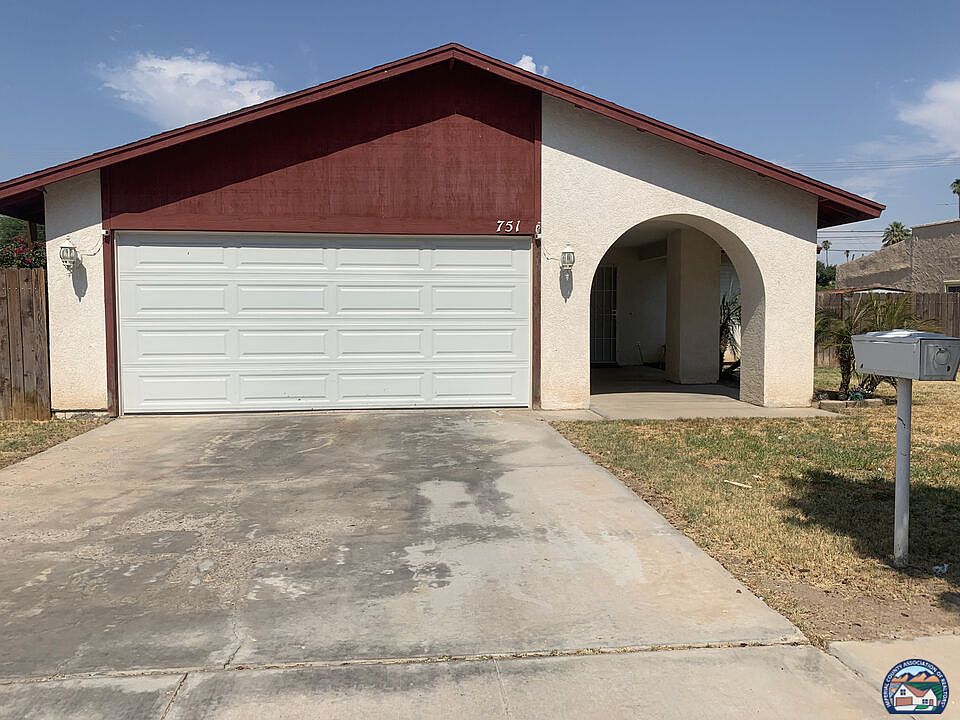 1st image of 751 Maple Ave #751