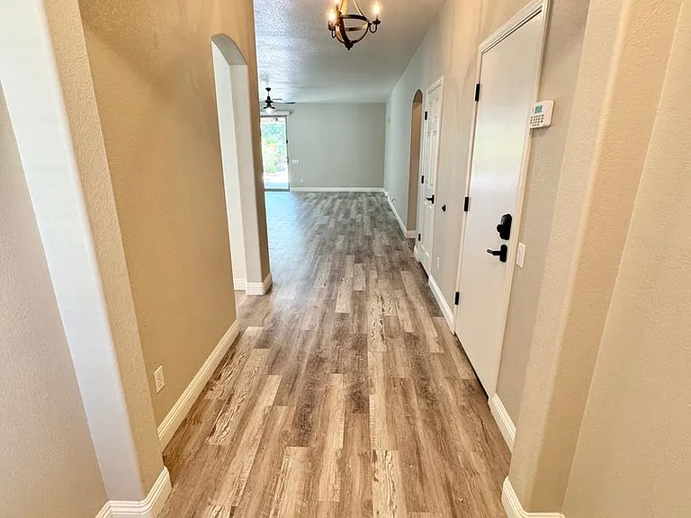 847 E La Costa Pl — Photo 8