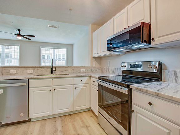 5th image of 60 Fenwick Hall Aly APT 1214