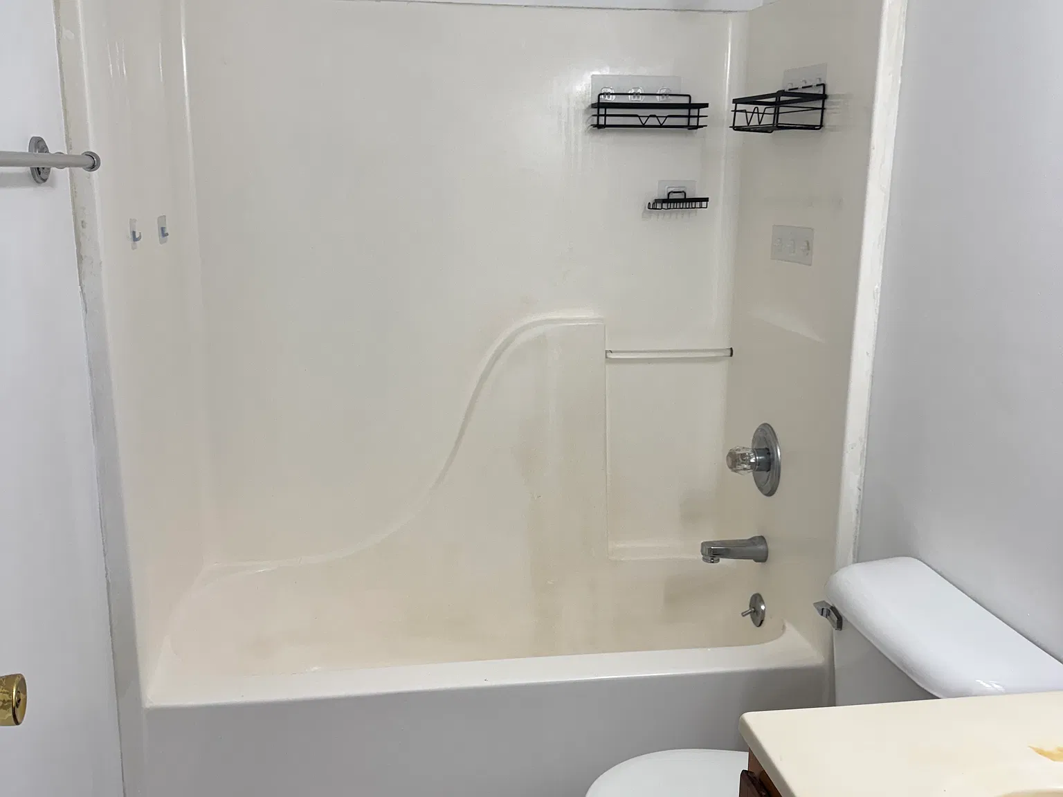 2 bed, 1.5 bath, $1,175 — Photo 3