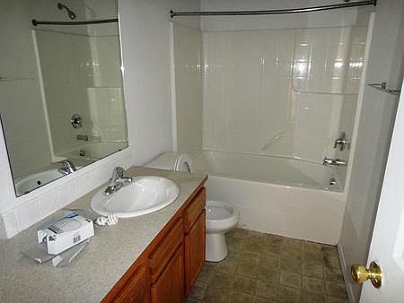 2nd image of 1216 N Beech Ave