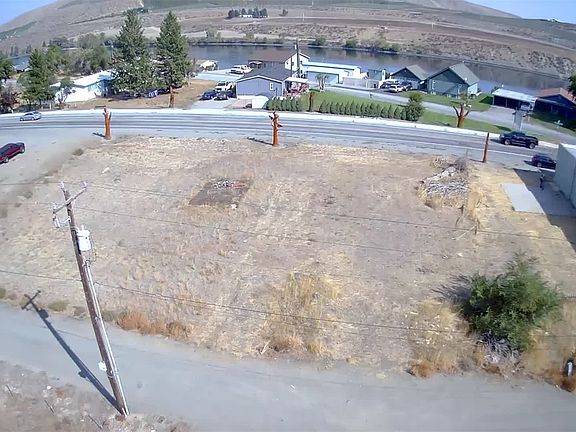 5th image of 23 xx Foster Creek Avenue