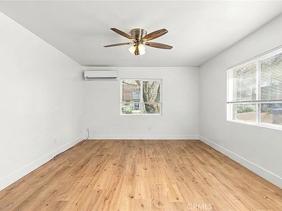 4th image of 40 Sandy Way