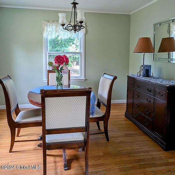 5th image of 20 Brentwood Drive