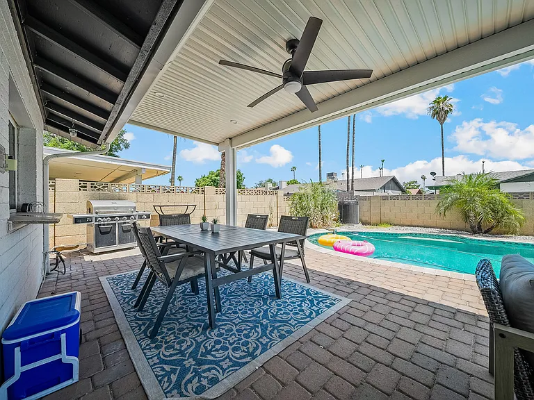 2431 E Manhatton Dr — Photo 19