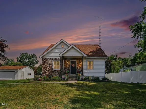 99 Academy Dr, Swanton, OH 43558