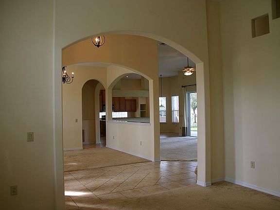 5th image of 233 Bluestone Pl