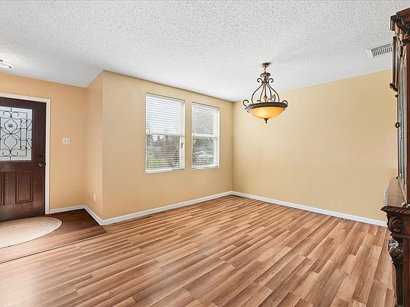 5th image of 1506 Millbrook Ln