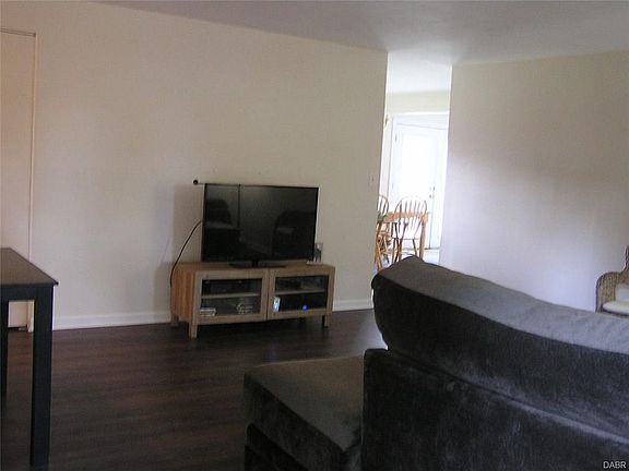 3rd image of 1021 Linwood Dr