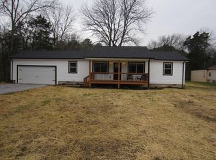 48 Westside Dr, Rossville, GA 30741
