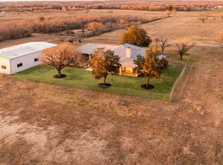 14320 La Vernia Rd, St Hedwig, TX 78152