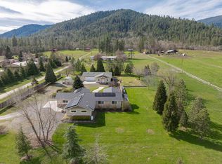 15902 Water Gap Rd, Williams, OR