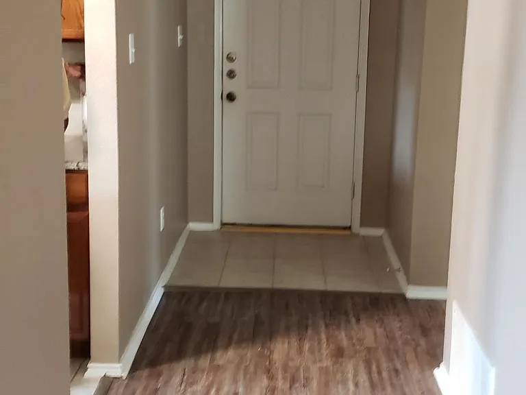 3713 Hermalinda Dr — Photo 2