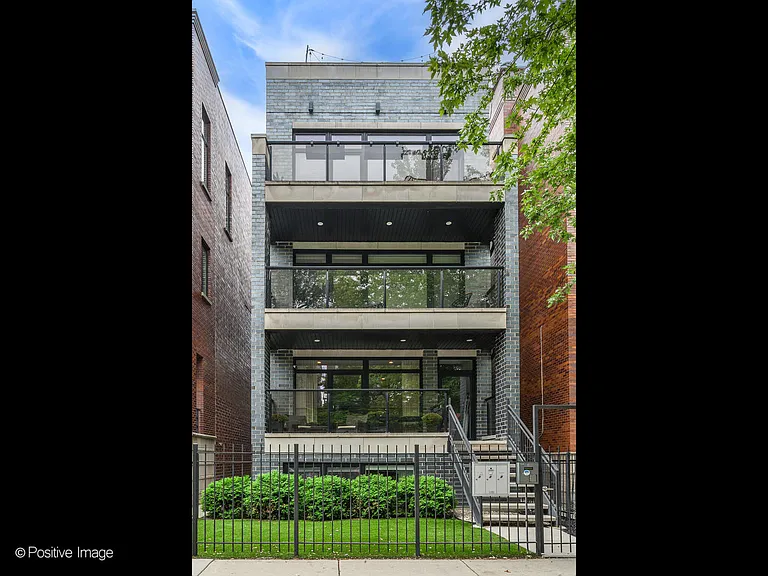 1022 N Honore St #2 — Photo 1