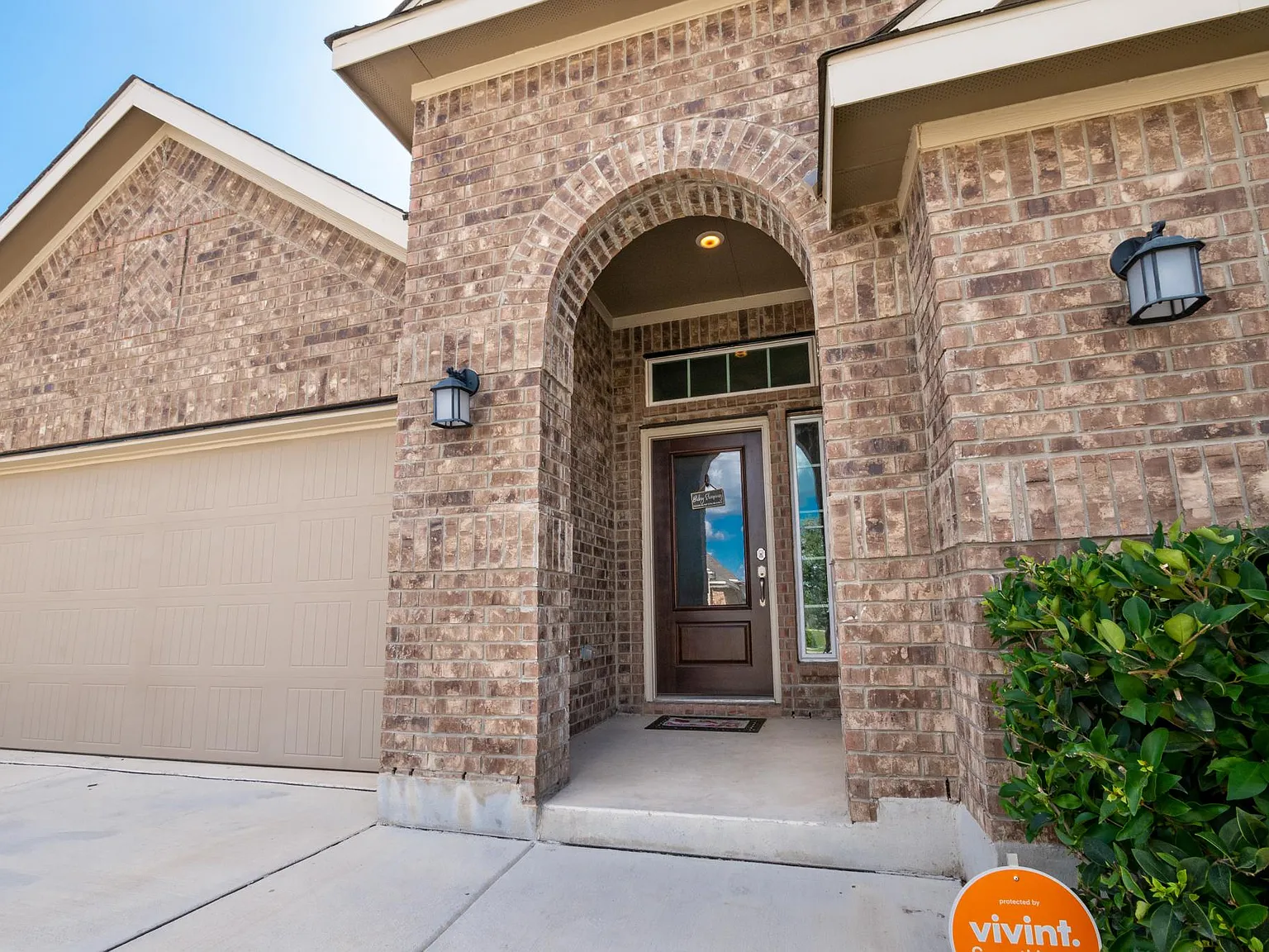 3 bed, 1925 sqft, $2,300 — Photo 3