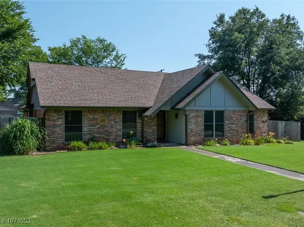 4909 South W St, Fort Smith, AR 72903