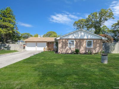 15 Flintlock Drive, Shirley, NY, 11967