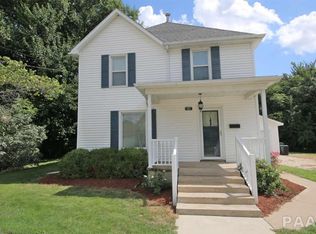 157 N Wall St, Farmington, IL 61531