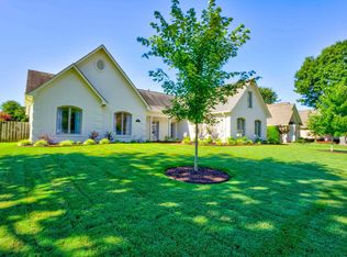 1729 Napier Woods Dr, Collierville, TN 38017