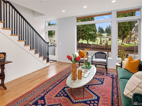 2nd image of 1534 15th Ave E #B