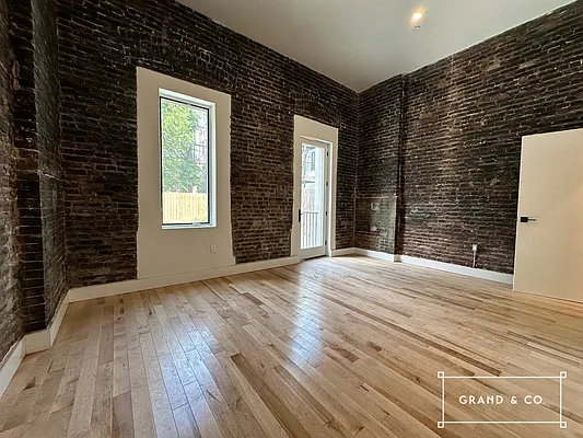 Rented by Grand & Co. | media 1