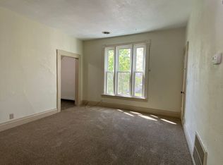 306 S 7th St #1/2, Goshen, IN 46528