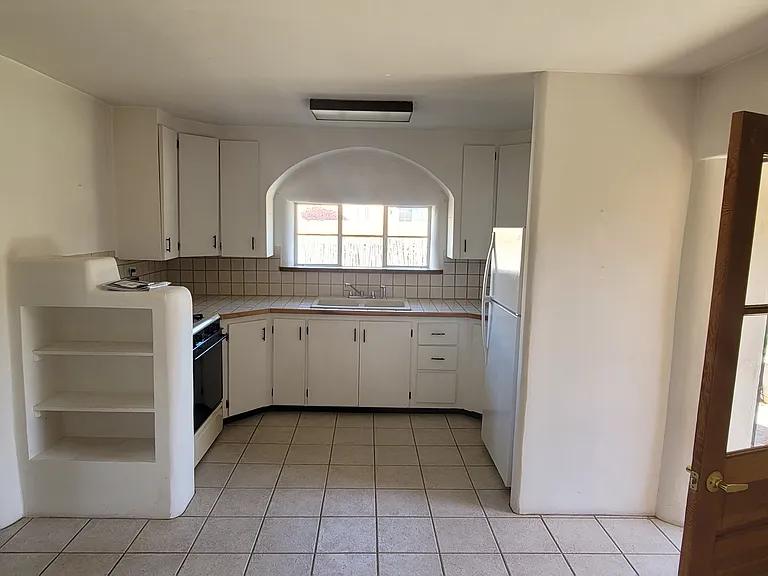 636 Alto St — Photo 2