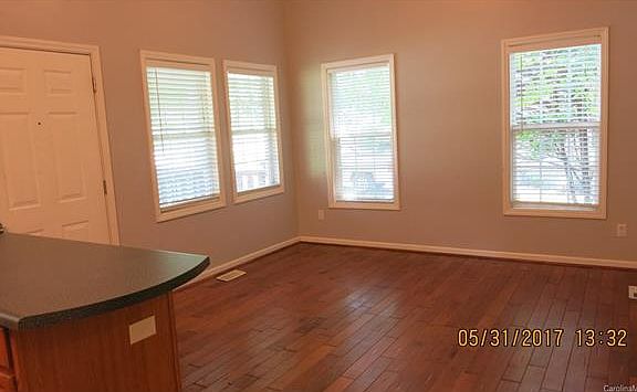 2nd image of 514 E 17th St #2