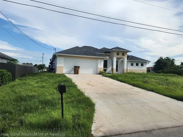 4008 9th St SW, Lehigh Acres, FL 33976