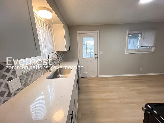 67 N Harris Ave — Photo 7